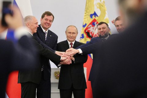 Кремль: У Путина нет планов посетить присоединенные территории