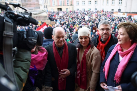 В немецких городах в антифашистских демонстрациях против правого экстремизма и партии «Альтернатива для Германии» участвуют миллионы