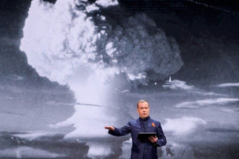 Медведев: При «провокации» со стороны ВСУ в День Победы нет гарантий, что в Киеве наступит 10 мая