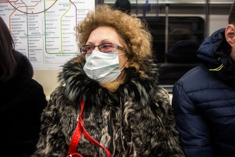 В метро Москвы усилят контроль за ношением масок в новогодние праздники