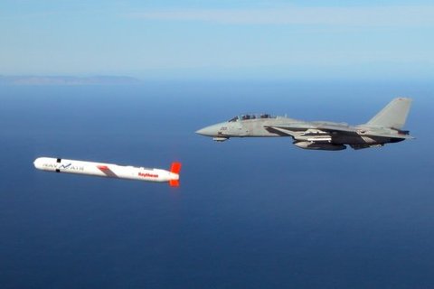 «Россия, проснись». Вице-президент США Вэнс пригрозил передать Украине ракеты с дальностью более 2,5 тысяч километров. Ответ Кремля