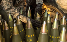 США поставили Украине более миллиона снарядов для гаубиц. Это объем производства за 30 лет
