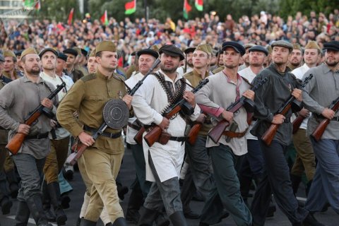 В Минске отметили День независимости в 75-летие освобождения от немецко-фашистских захватчиков. Лукашенко призвал не рассчитывать на помощь России или НАТО