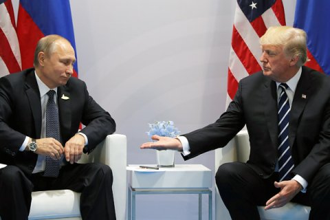 Трамп «слишком тесно связан» с Россией, считают 56% американцев