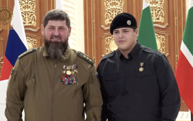 Кремлю ничего не известно о награждение 15-летнего сына Кадырова государственными орденами и медалями