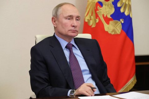 Путин призвал дипломатов добиться от США и НАТО гарантий безопасности