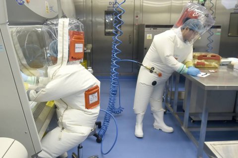 В Китае за сутки выявили 15 случаев коронавируса