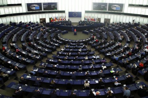 Европарламент утвердил доклад об ужесточении политики в отношении России и непризнании выборов в Госдуму