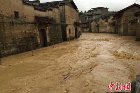В Китае затопило тысячелетнюю деревню