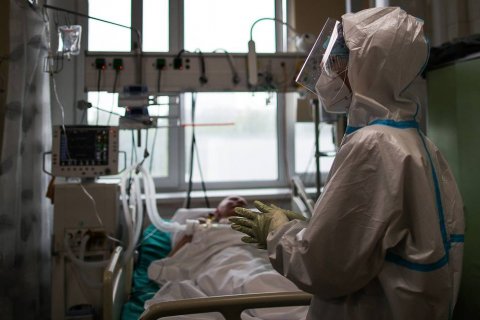 Число умерших от коронавируса в России за десять дней выросло на 5 тысяч человек 