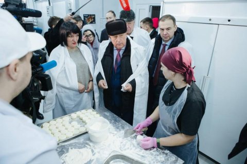 Николай Харитонов посетил фермерское хозяйство в Хабаровском крае