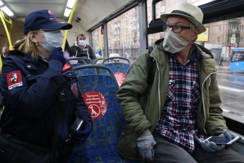 Более 66 тысяч человек оштрафовали в Москве с начала сентября за отсутствие масок