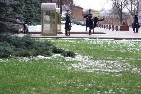 Депутат Госдумы объяснил теплую зиму использованием США климатического оружия. Эксперты посмеялись