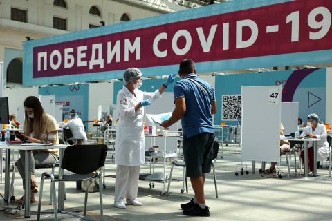 В Москве более 4,8 млн человек прошли вакцинацию от коронавируса