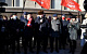 «Нет дистанту!» Депутаты фракции КПРФ провели встречу с избирателями у входа в Государственную думу 