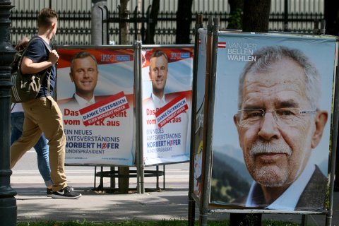 Выборы президента Австрии перенесены из-за плохого клея