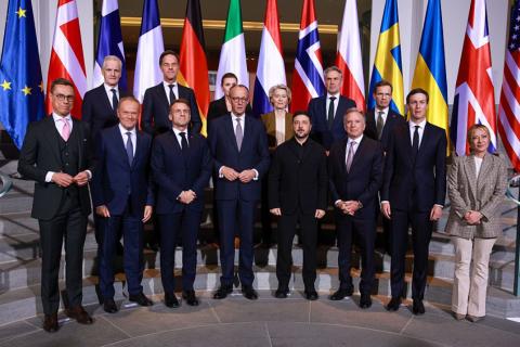 США и Европа договорились предоставить «сильнейшие» гарантии безопасности, схожие с пятой статьей НАТО. Тайм-лайн