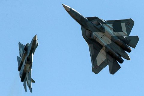 ВКС России получат по одному серийному Су-57 в 2019 и 2020 годах