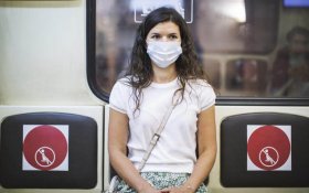 В Москве из-за роста заражения коронавирусом рекомендовали носить маски в закрытых помещениях