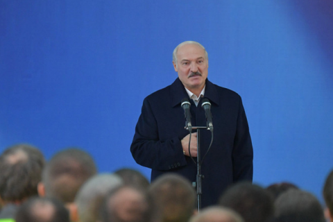 Лукашенко заявил, что Белоруссия отказалась стоять на коленях ради российской нефти