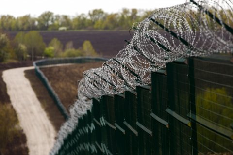 Bloomberg: стены на границах не решают проблем 