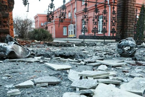 Кремль: Военные постараются снять угрозу ударов по Белгороду