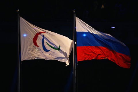 Белорусским паралимпийцам запретили выйти с российским флагом 