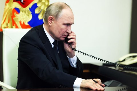 «Будет объявлено прекращение огня». Белый дом и Кремль заявили свои «темы» перед разговором Трампа и Путина
