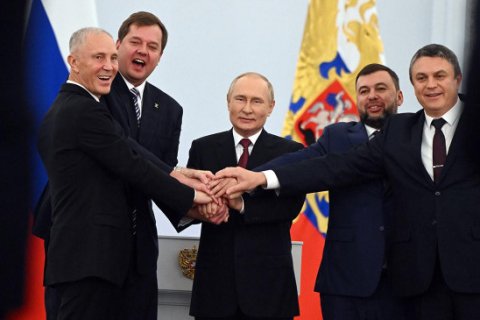 Путин подписал договоры о включении в состав России новых территорий