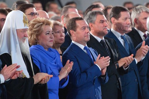 В правительстве обсуждают вопрос, как выполнить обещания Путина по улучшению благосостояния граждан… за счет граждан