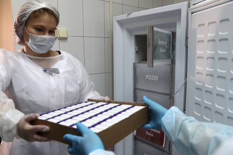 Почти половина россиян решила не делать прививку от коронавируса