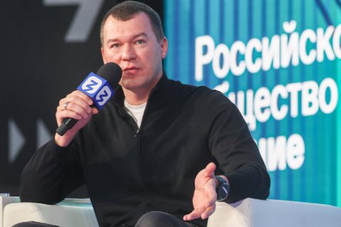 Министр спорта Дегтярев заявил, что бассейны появляются в России благодаря Путину