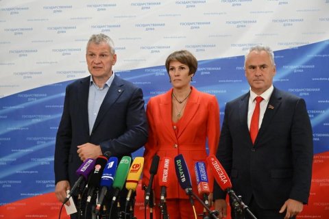 А.В. Куринный, И.А. Филатова и Е.И. Бессонов выступили перед журналистами в Госдуме
