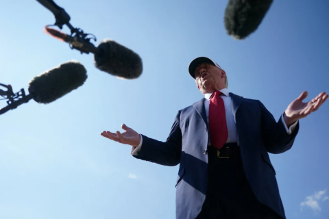 Трамп сказал, что недоволен разговором с Путиным: Он не хочет закончить конфликт
