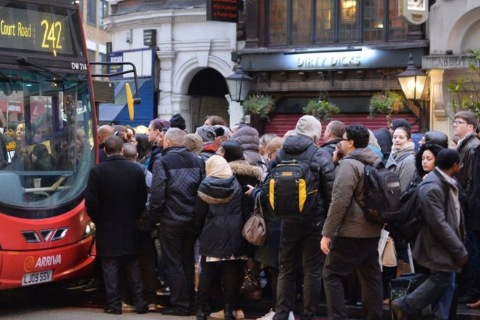 Работники метро Лондона объявили забастовку