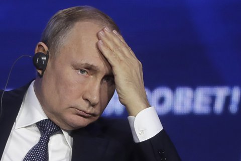 Путин в очередной раз призвал чиновников повысить доходы россиян