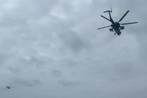 Минобороны показало кадры уничтожения укрепленных объектов ВСУ вертолетами Ми-28Н и Ка-52