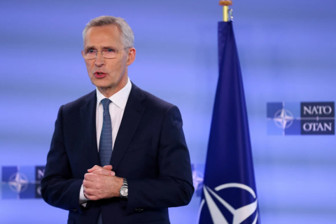 Столтенберг призвал сделать военные поставки стран НАТО Украине обязательными