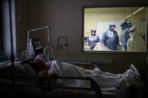 Число умерших от коронавируса в России превысило 80 тысяч человек