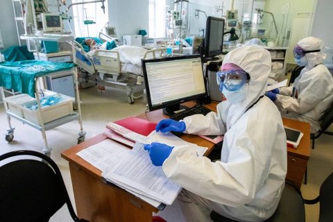 Число зараженных коронавирусом в России превысило 975 тысяч человек