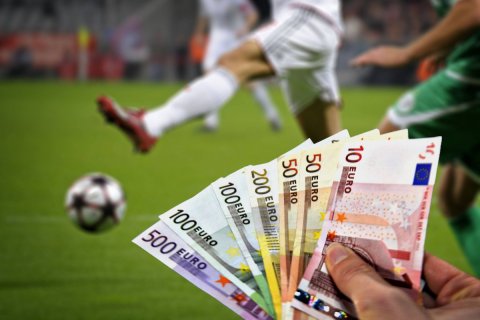 64 футболиста РФПЛ получают более 100 млн рублей в год каждый