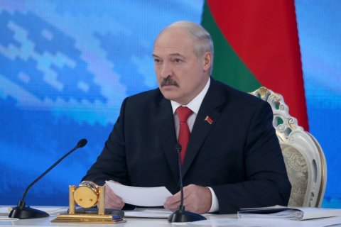 Президент Белоруссии сократит свою администрацию на треть 