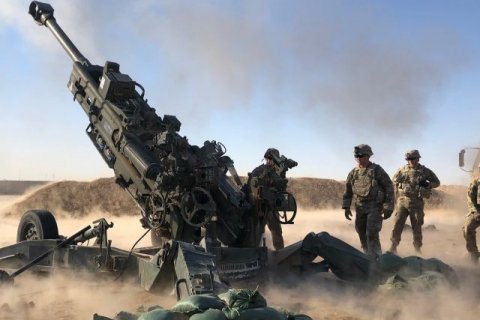 США направляет на помощь Украине 72 тяжелых гаубицы и 121 беспилотник
