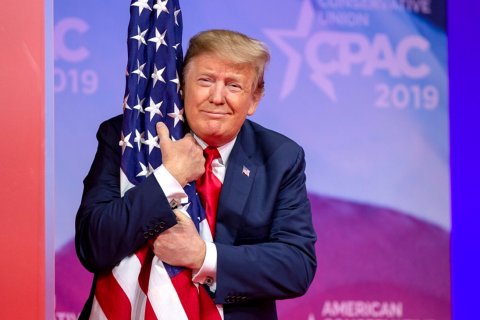Рейтинг одобрения Трампа снизился до 43% 