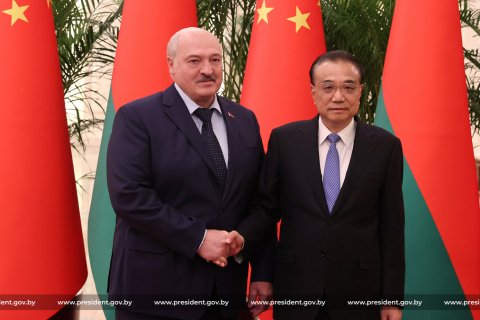 Лукашенко: Будет сильным Китай, будет развиваться и Белоруссия