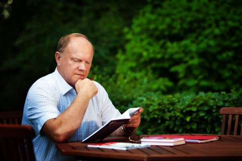 Геннадий Зюганов в День работника сельского хозяйства дал интервью газете «Комсомольская правда»