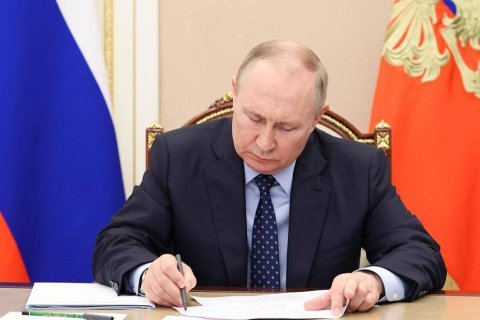 Путин запретил менять пол без медицинских показаний