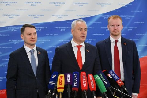 Е.И. Бессонов, Д.А. Парфенов и А.В. Прокофьев выступили перед журналистами в Госдуме