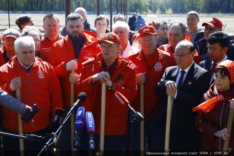 КПРФ в совхозе имени Ленина посадила «Сад Победы – Сад жизни»