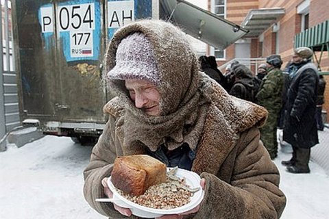 На Урале кредитор расплакался, увидев, как бедно живут его должники